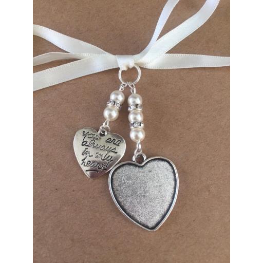 Bouquet Memory Charm Heart Photo Frame With Heart